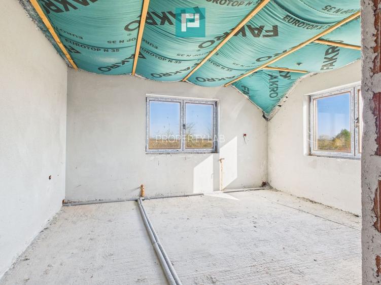 Proprietate impresionantă în Nădab - 31