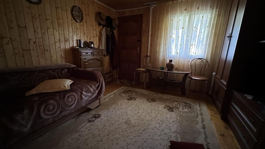 Casa cu teren langa râu Lotrioara