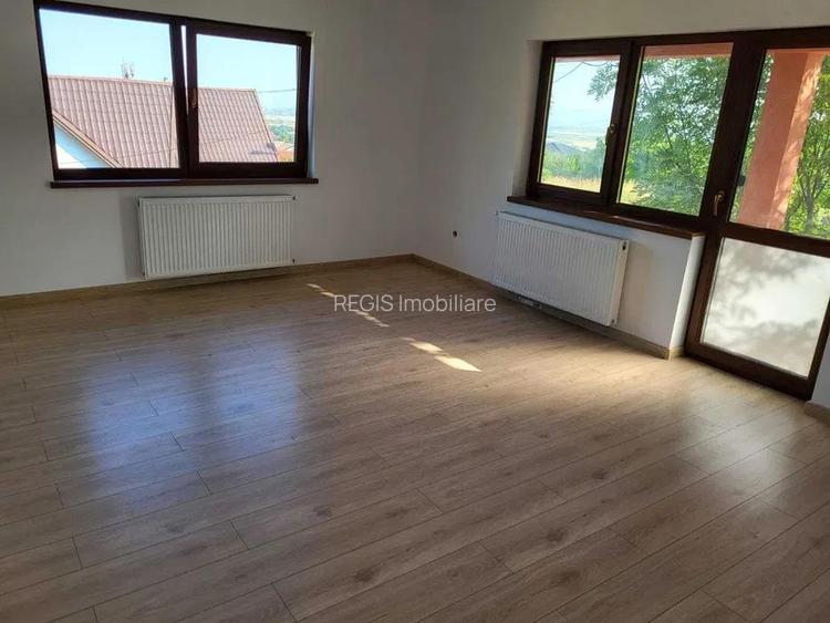 Casa 8 camere si gradina de 550mp , Bunloc Brasov - 4