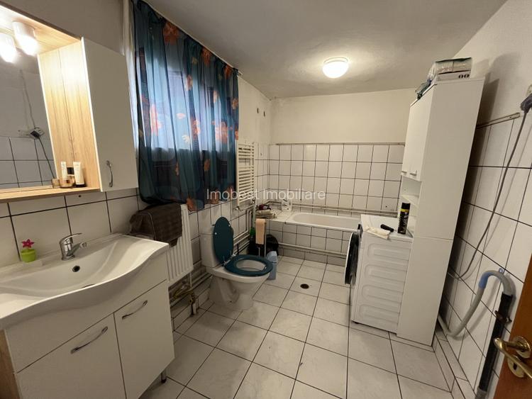 Casa la sol,3camere constructie mixta,renovata,mobilata,utilata,Valu lui Traian! - 9