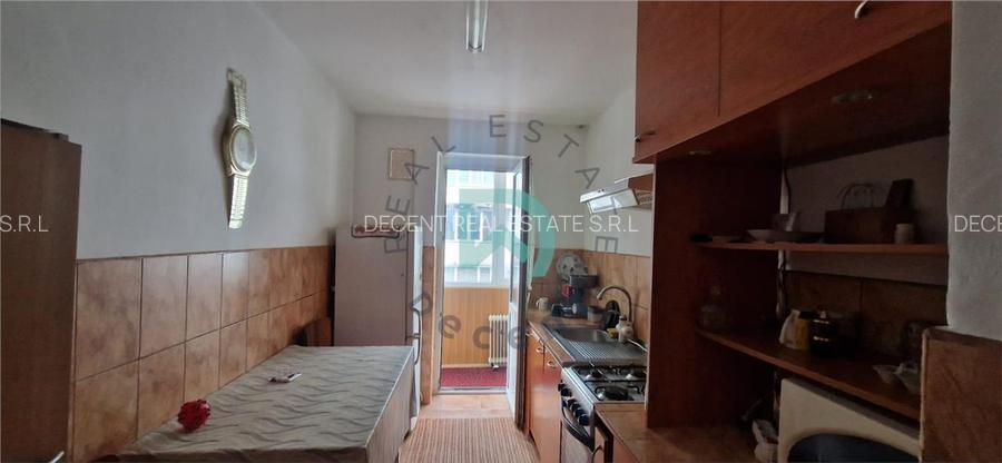 Apartament 3 camere Astra, decomandat, etaj intermediar,Calea Bucuresti - 15