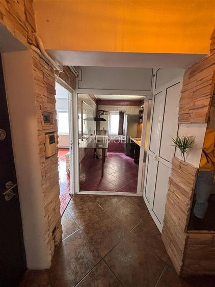 Apartament 3 camere Decomandat, et. 1, bulevard GARA - 149,900 EURO - 8