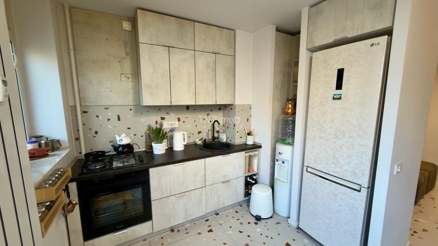 Garsoniera Militari, langa statia de metrou Gorjului, loc parcare ! - 8