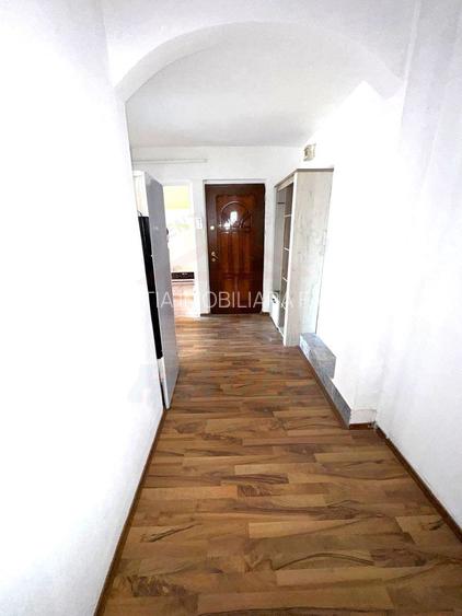 68.ooo euro, apartament 3 camere, decomandat, Micro 16 - 4
