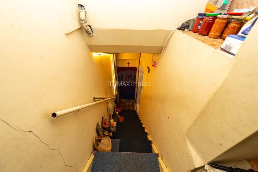 Vila de vanzare in zona P-ta Unirii 140 mp teren - 13