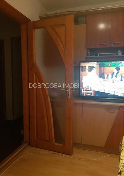 APARTAMENT 4 CAMERE - PARTER , CENTRALA GAZ - 5