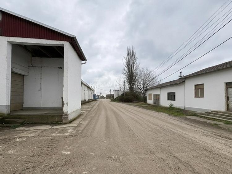 Spatii - logistic sau productie - UNGHENI - acces TIR - de la 409 mp la 2112 mp! - 8