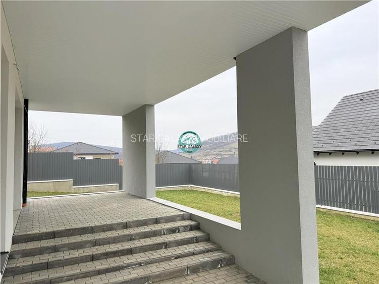 Vand casa cu 4 camere, 2 bai, suprafata utila 140 si teren 500 mp - 12