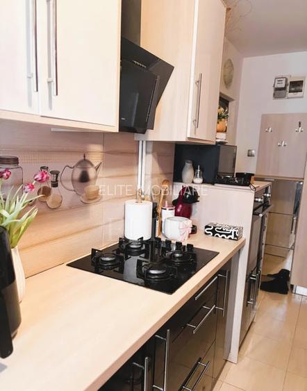Apartament 3 camere în zona STRADA RETEZAT - 10