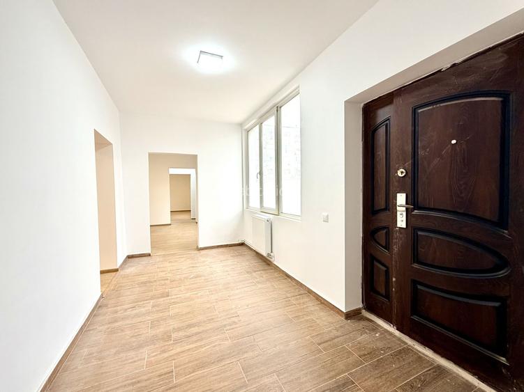 Spațiu comercial de închiriat – artera principală în nordul orașului. - 14