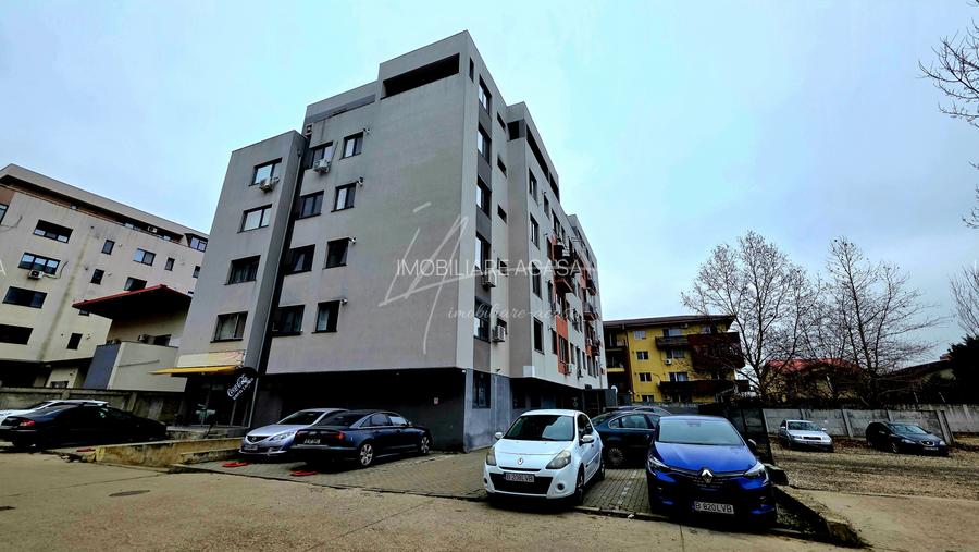 Apartament cu 5 camere si curte de 358 mp. - 54