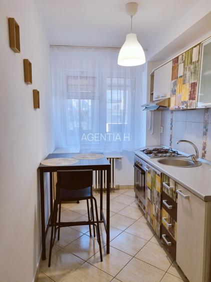 2 camere Bd. MAGHERU - Piata Romana 8/9 - 4