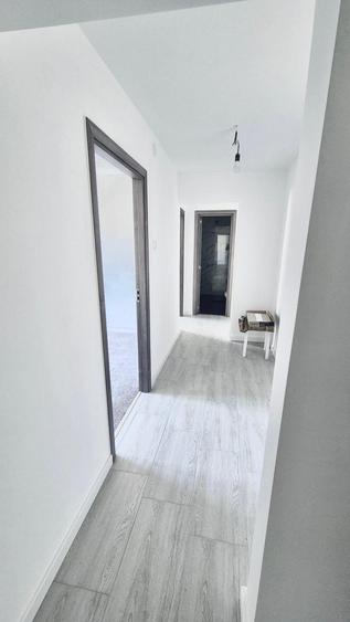 Apartament cu 4 camere, 2 băi, pivnita, 77 mp utili, Cetate