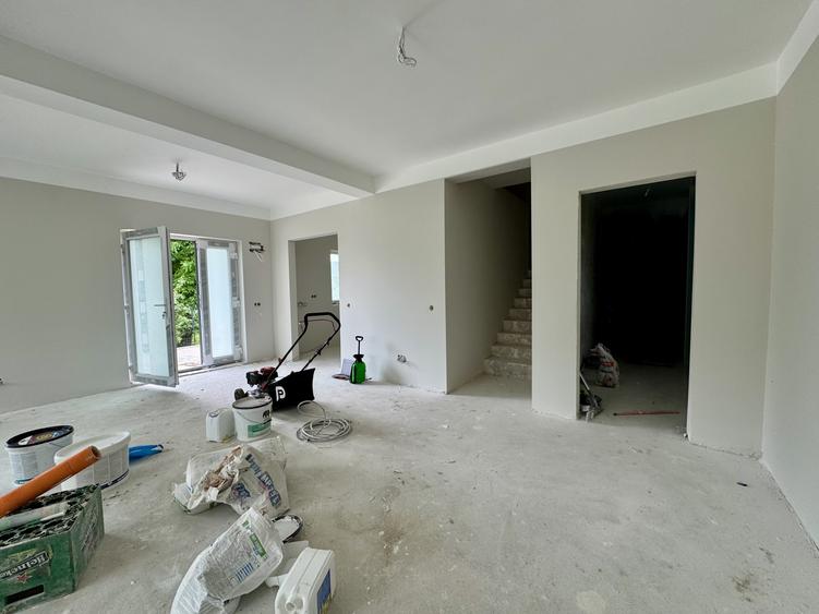 Casa tip duplex, 4 camere, 143 mp, zona Chinteni