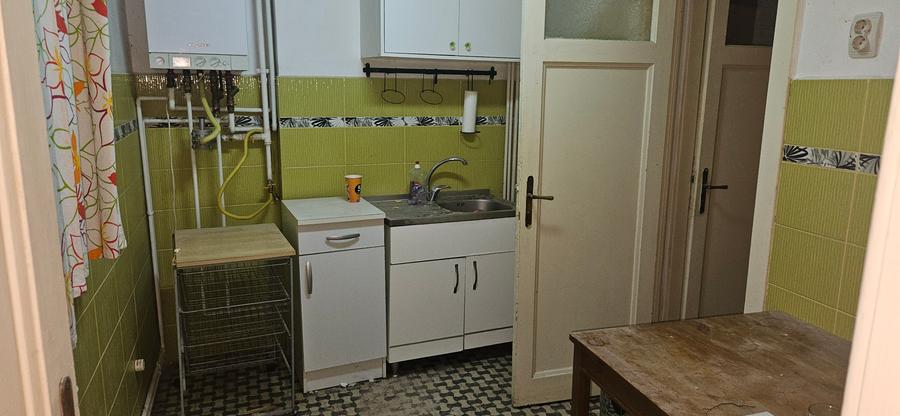Apartament 3 camere- B-dul Al. Ioan Cuza, ideal  locuinta sau birou
