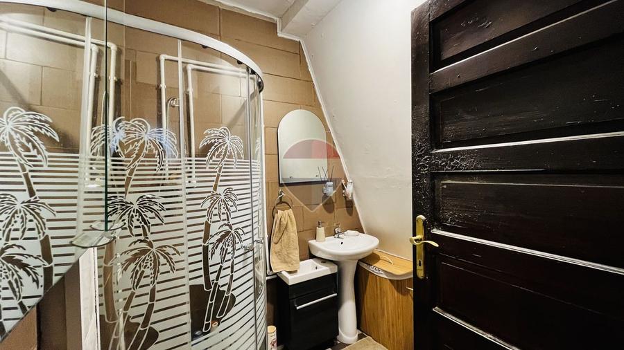 Casă / Vilă cu 4 camere de vânzare