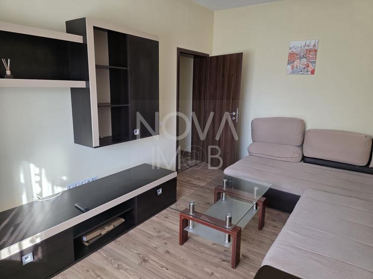 Apartament 2 camere, decomandat, loc de parcare, zona Kogalniceanu