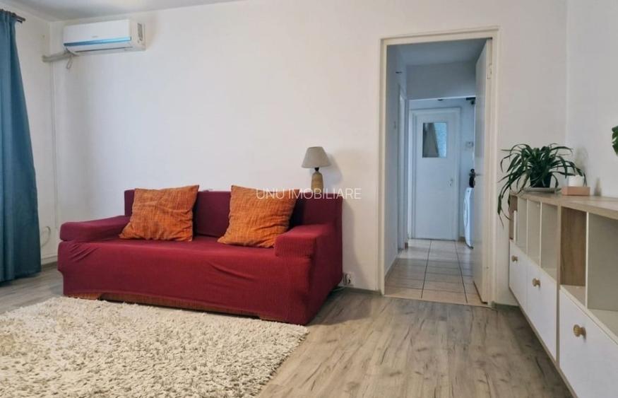 Etaj 2 - Alexandru - Zimbru - apartament 3 camere - mobilat - geam la baie - 2