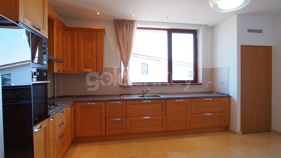 Apartament cu 4 camere si vedere panoramica spre lac - 6