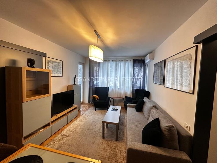 Inchiriere apartament 2 camere semidecomandat,metrou Parc Bazilescu, etaj 1 - 2