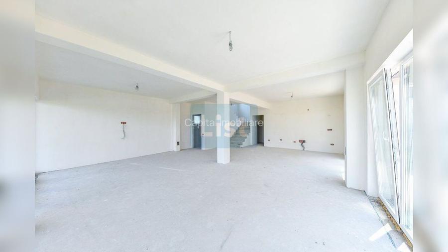 COMISION 0! Casa individuala 220 mp, Teren 400 mp, Zona Aroma - 31