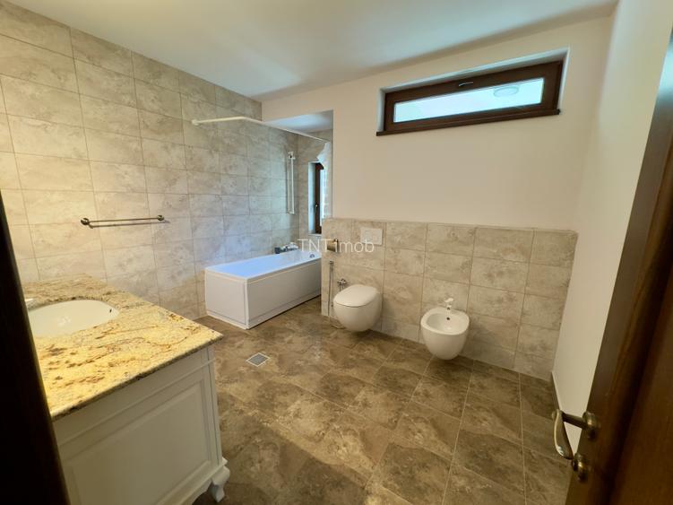 Vila 8 Camere | P+2+M+S | Langa Liceul Mark Twain | Erou Iancu Nicolae | Pipera - 47