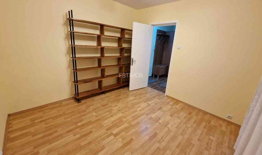 Chirie apartament 3 camere cu 2 balcoane zona Astra str.Neptun - 25