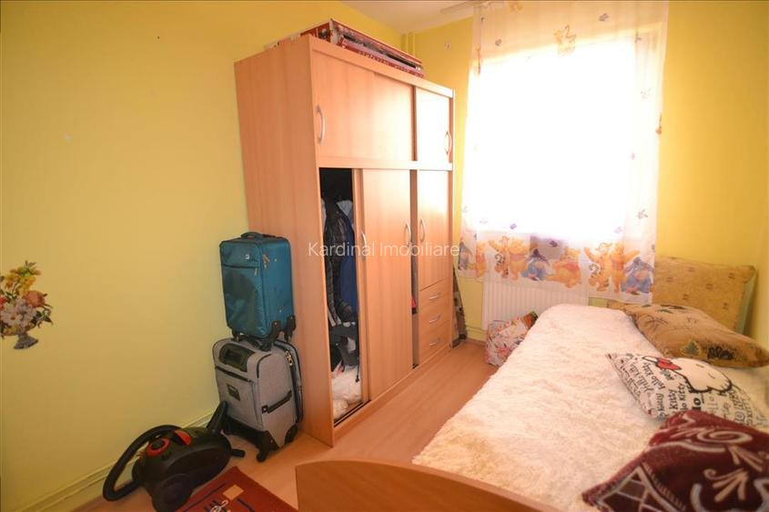 Apartament 3 camere  decomandat etajul 1 Astra-Cocorului - 12