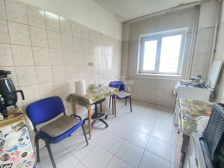 2 camere- Decomandat- Etaj 8/10- Strada Barca/Rahova - 9