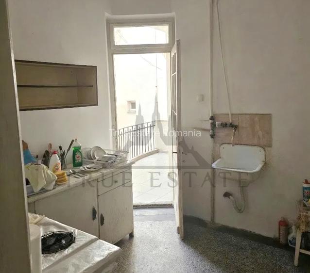 Apartament 5 camere, Piața Constituției - 6