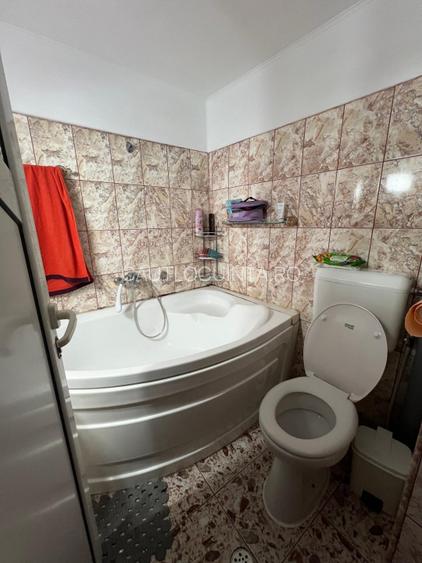 Vila 10 camere | Curte| Vitan | Metrou| Mihai Bravu 10' - 18