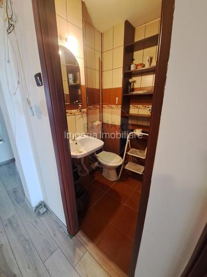 3 camere de închiriat, zona Spitalul Județean - 5