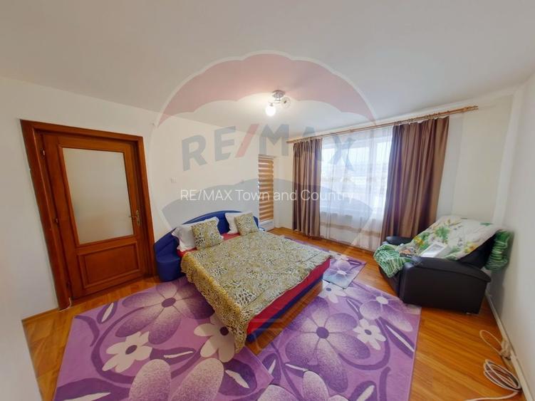 Casă / Vilă cu 8 camere de vânzare - 7