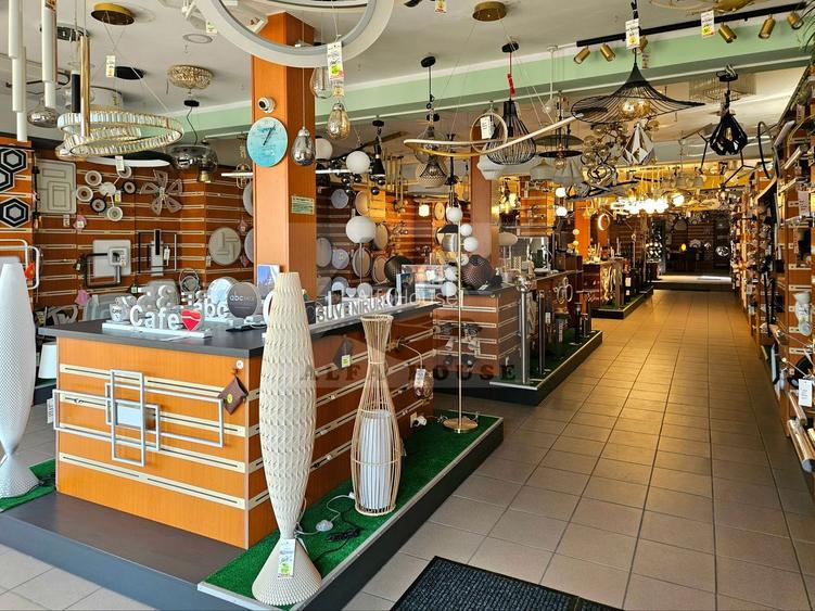 Casă plus Spațiu comercial 741 mp, Teren 906 mp Brasov - zona Blumana - 37