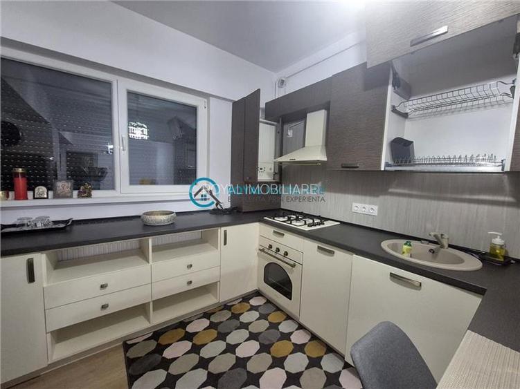 Royal Imobiliare - Vanzare apartament 2 camere zona 9 Mai - 14