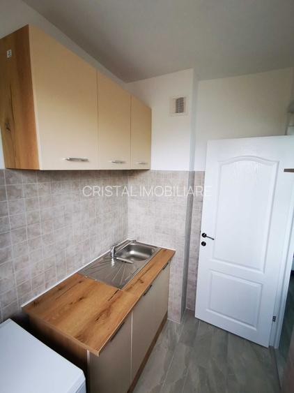 Garsoniera renovata, metrou 3 min, balcon, AC, cat friendly - 5