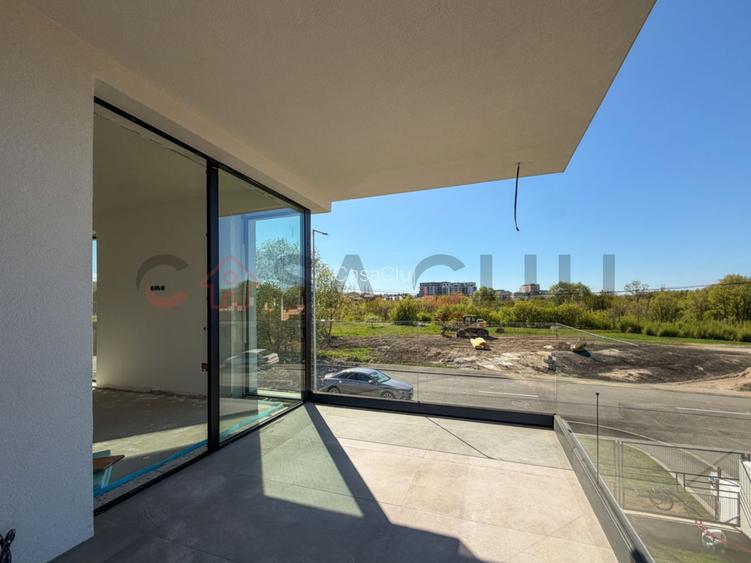 Casa cu arhitectura moderna, Buna Ziua - 9
