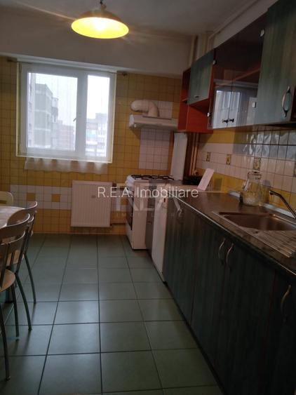 3 camere, et 8/10,  80mp, bloc din 1984/ Drumul Taberei - 7