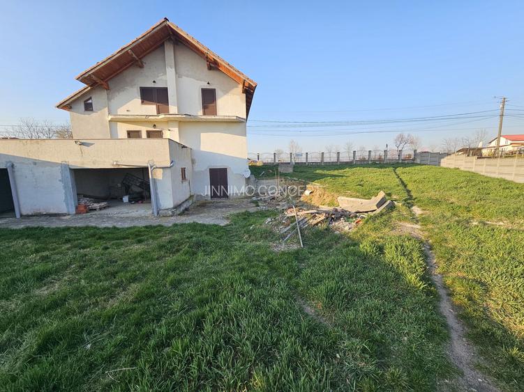 Casa ( S+P+M ) de vanzare, 287 mp, Teren 954 mp - 9