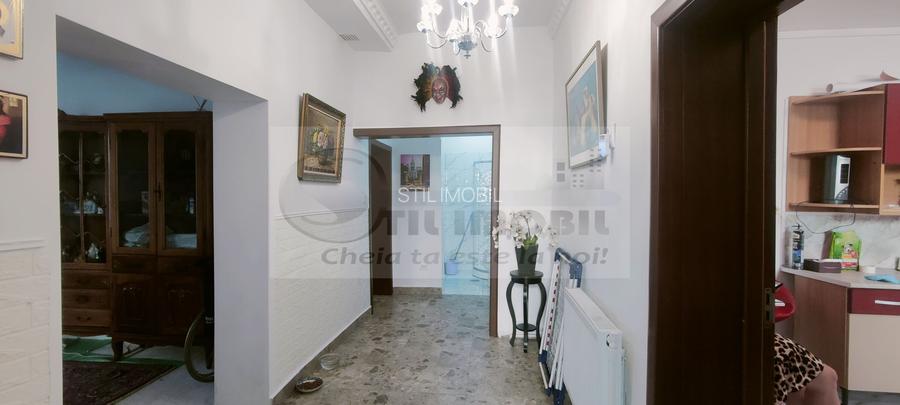 APARTAMENT ULTRACENTRAL , PIATA UNIRII, CUZA VODA 70 MP PLUS CURTE - 30