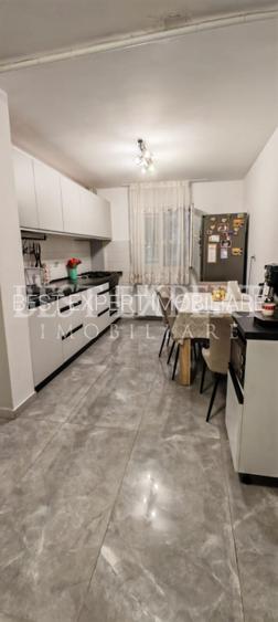 Apartament 4 camere  cu geam la baie, bloc reabilitat - 2