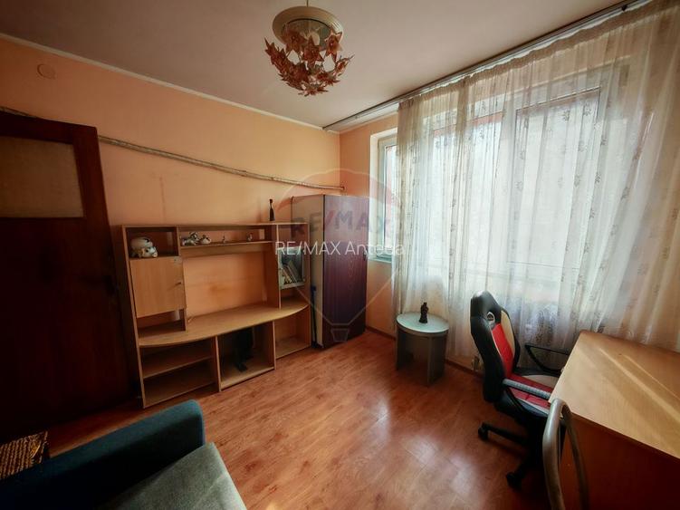 Apartament  3 camere metrou 1 Decembrie 1918 - rezervat - 4