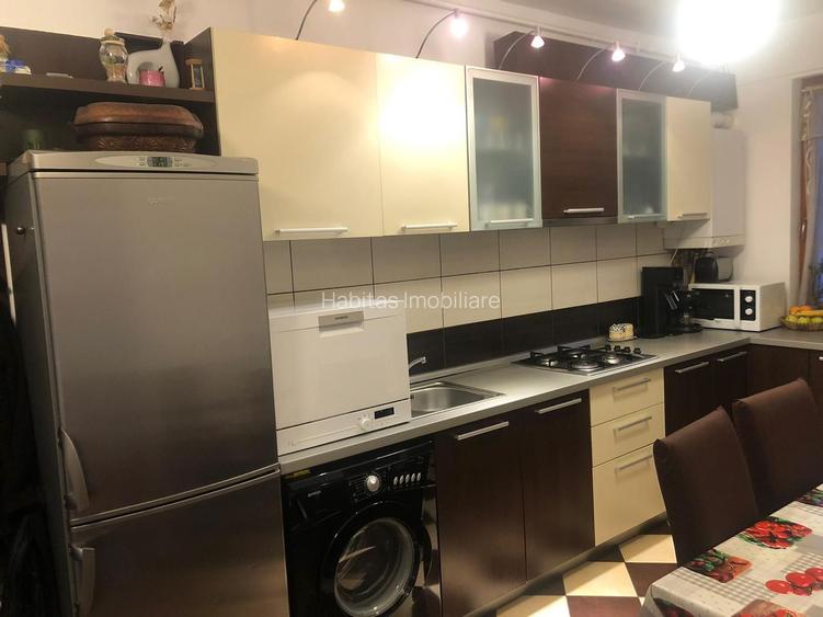 Apartament 3 camere, decomandat, in Floresti, in spate la Vivo - 9