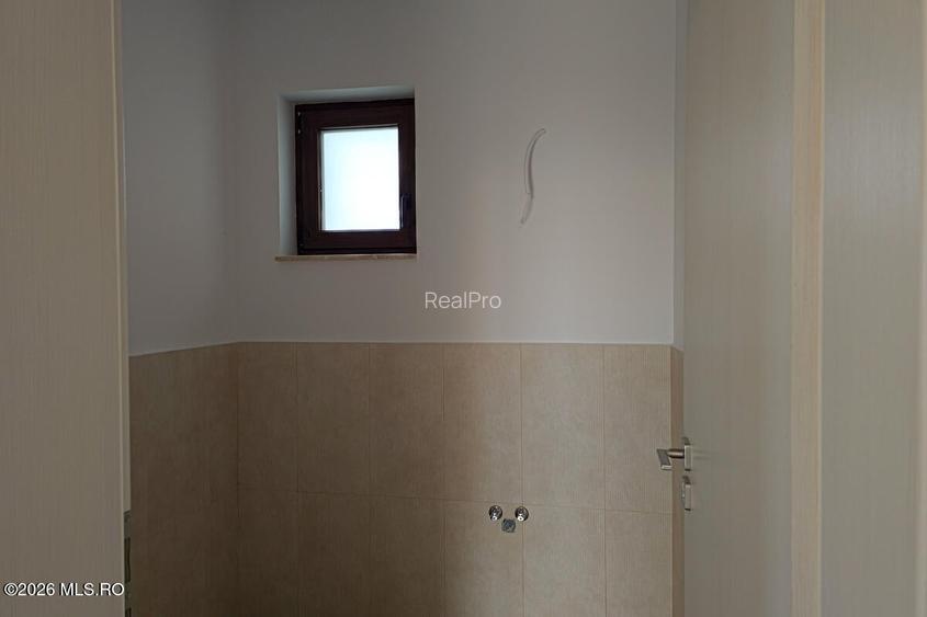 Giarmata - Casa P+1, 4 Dormitoare, 4 Bai, Garaj, Beci, Teren 556 Mp - 8