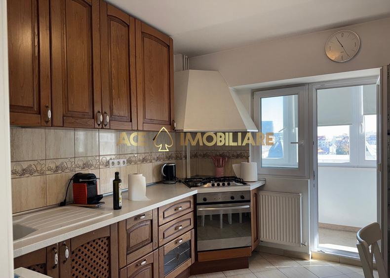 2 Camere de inchiriat | Universitate | Metrou | Centrala | Mobilat |
