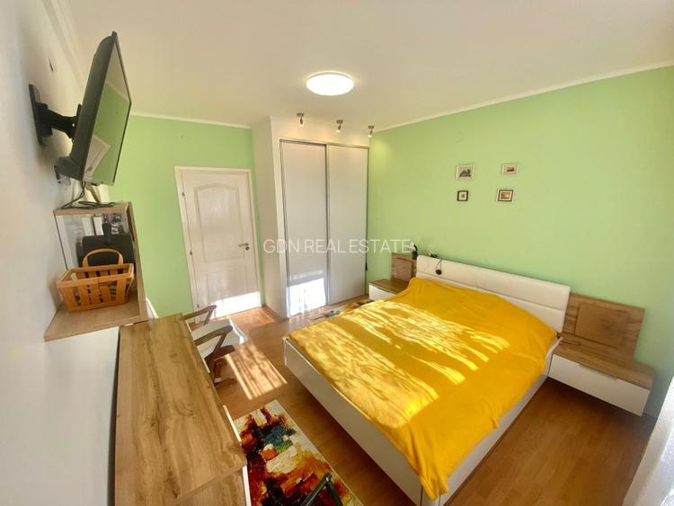 2 Case in regim P+M cu 9 camere, 3 băi, teren 1811mp, front 30m, Paleu - 12