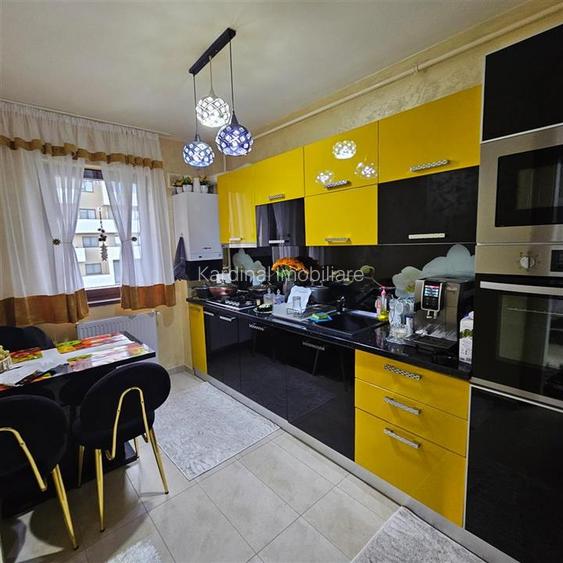 Apartament 3 camere,parcare boxa  etaj intermediar Kron Towers- Noua - 5