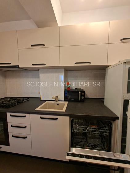 Central, apartament renovat - 8