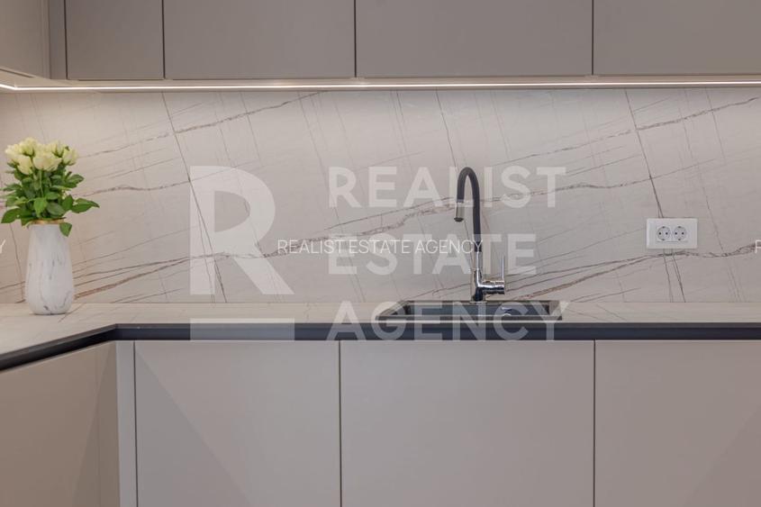 Vânzare, apartament cu 2 camere, One Lake Club - 8