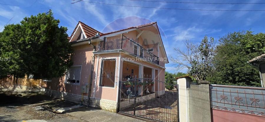 Casă cu etaj deosebită în Chișineu-Criș – un cămin creat cu suflet - 38